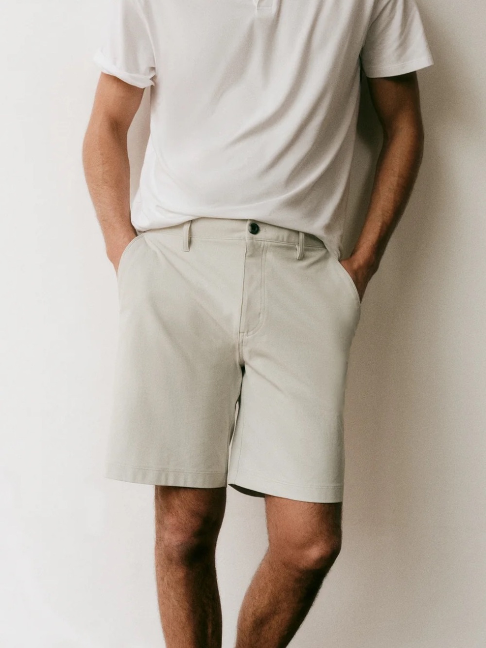 Vuori Men's Meta Short 8” Light Gray Flat-Front Performance Shorts